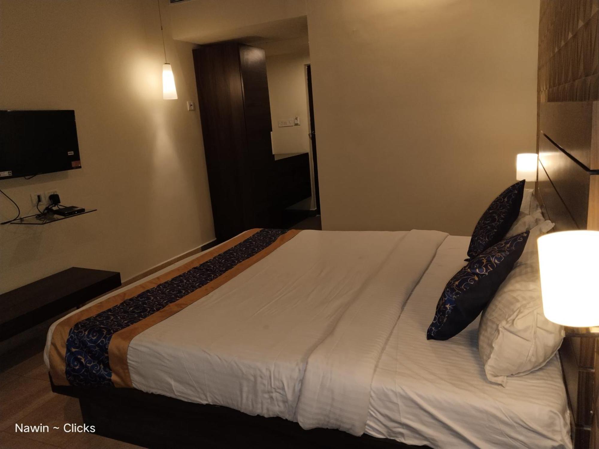 Redfox Hotel- Aminjikarai Chennai Eksteriør bilde